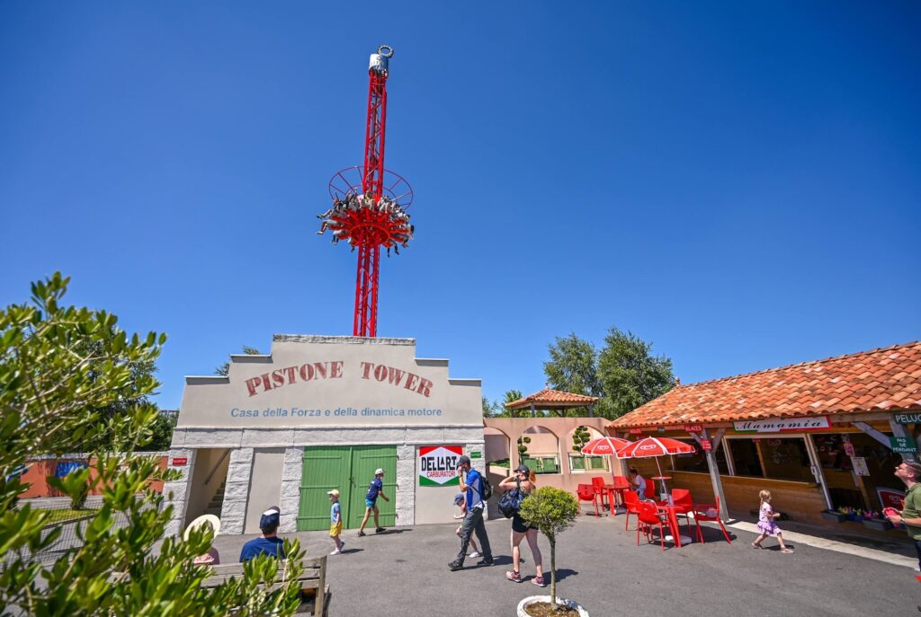 attraction enfant au parc Kingoland en Bretagne