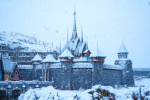 photo land reine des neiges disneyland paris sous la neige